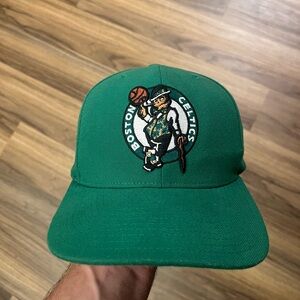 Vintage Boston Celtics Mitchell & Ness SnapBack NBA